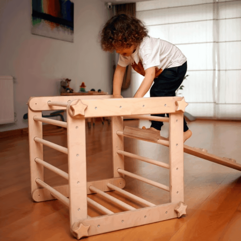 Kidodido Climbing Cube With Rockwall Ramp
