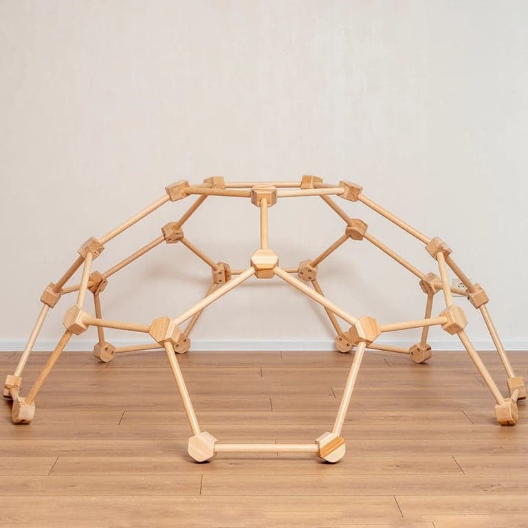 Wood and Hearts Climbing Dome Medium Natural